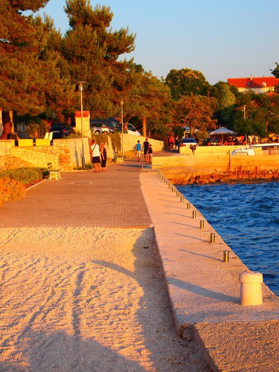 Peach Apartment'S Repic Bibinje Rom bilde